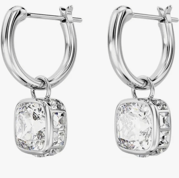 Swarovski Elegant Silver Drop Earrings